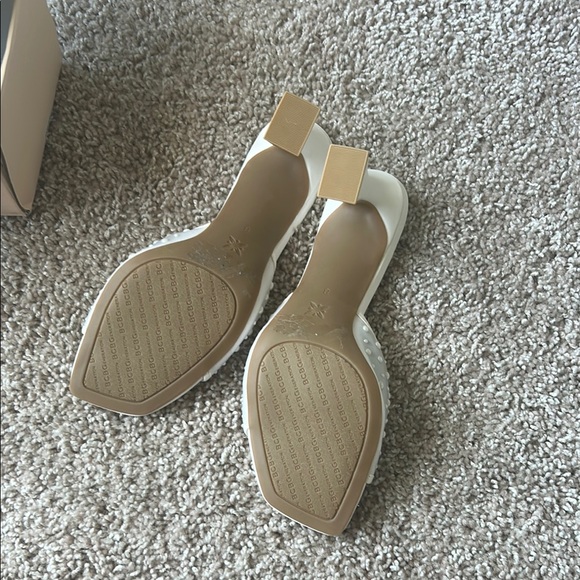 New BCBG White Studded Mules – Size 8 - Picture 6 of 6